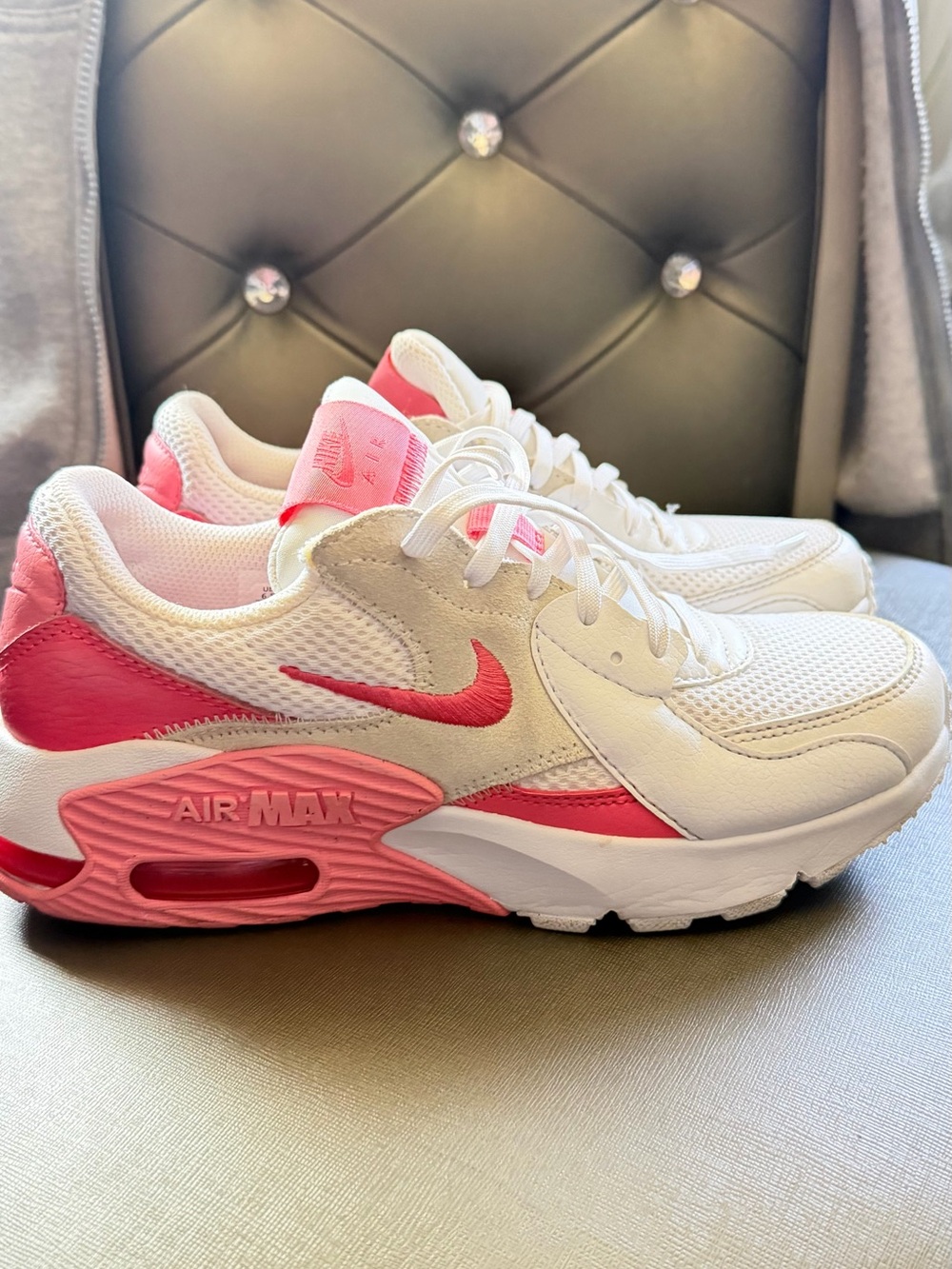 Nike Air Max Women's White & Pink Sneakers